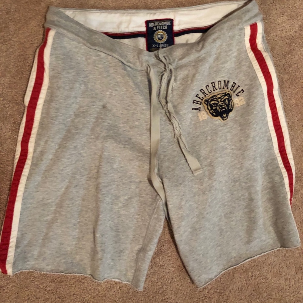 Men Abercrombie shorts